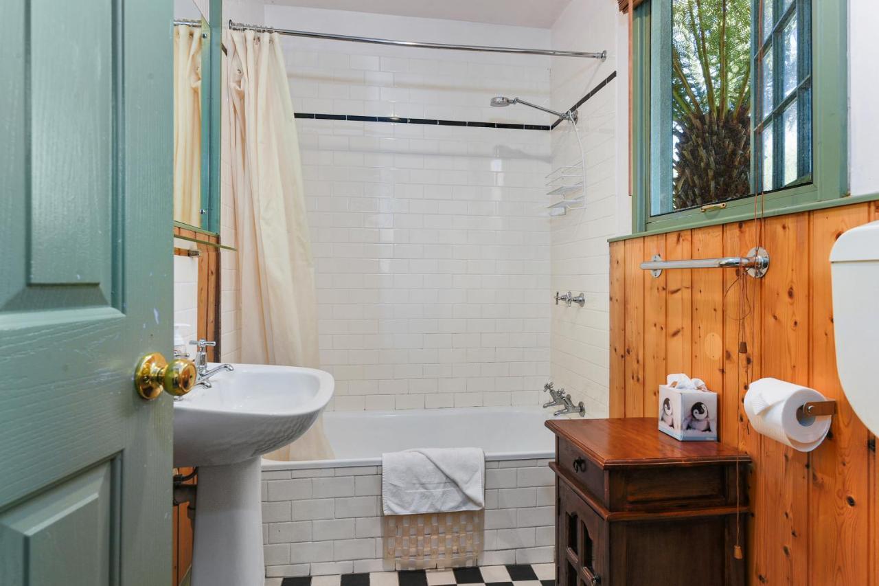 Norfolk Bay Convict Station Hotel Taranna Bagian luar foto